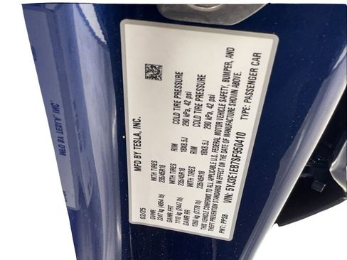 Used 2025 Tesla Model 3 Long Range AWD/4WD image 48