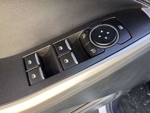 Certified 2022 Ford Explorer XLT w/ Equipment Group 202A image 10