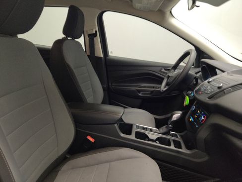 Used 2019 Ford Escape S image 21