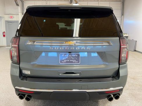 Used 2023 Chevrolet Suburban Premier RWD image 5