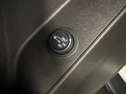 Used 2024 Chevrolet Equinox RS FWD image 12
