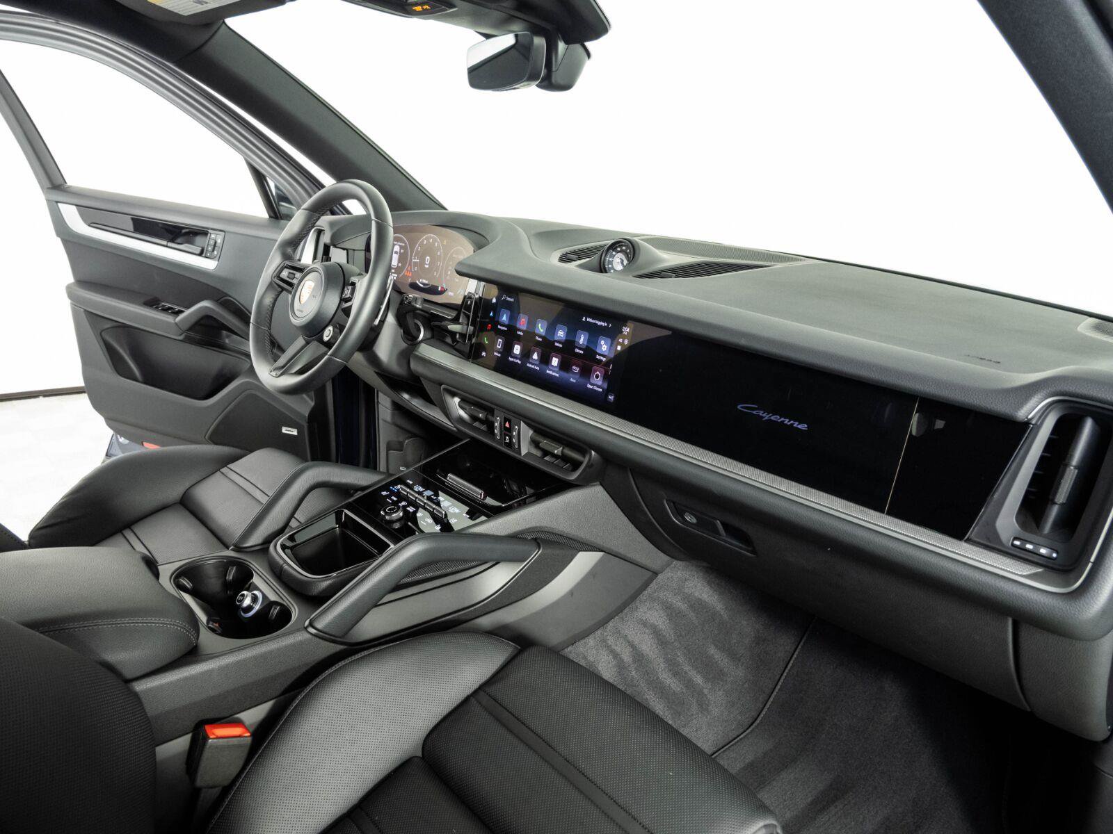Used 2026 Porsche Cayenne S AWD/4WD image 25
