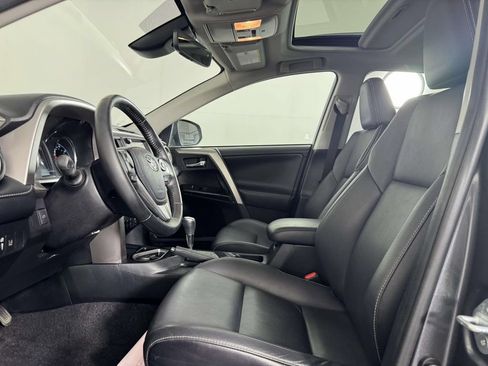 Used 2018 Toyota RAV4 Limited w/ Advanced Technology Package AWD/4WD image 4