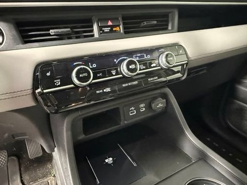 Used 2024 Honda Pilot EX-L image 21