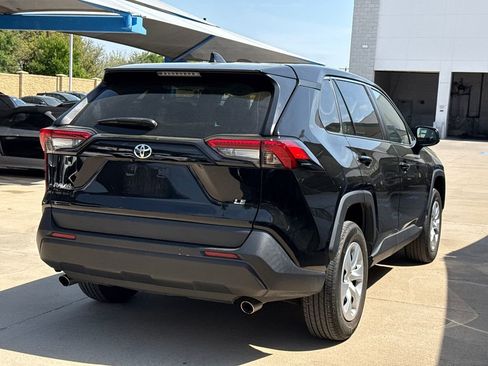 Used 2024 Toyota RAV4 LE image 7