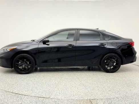 Used 2024 Kia Forte LX image 8