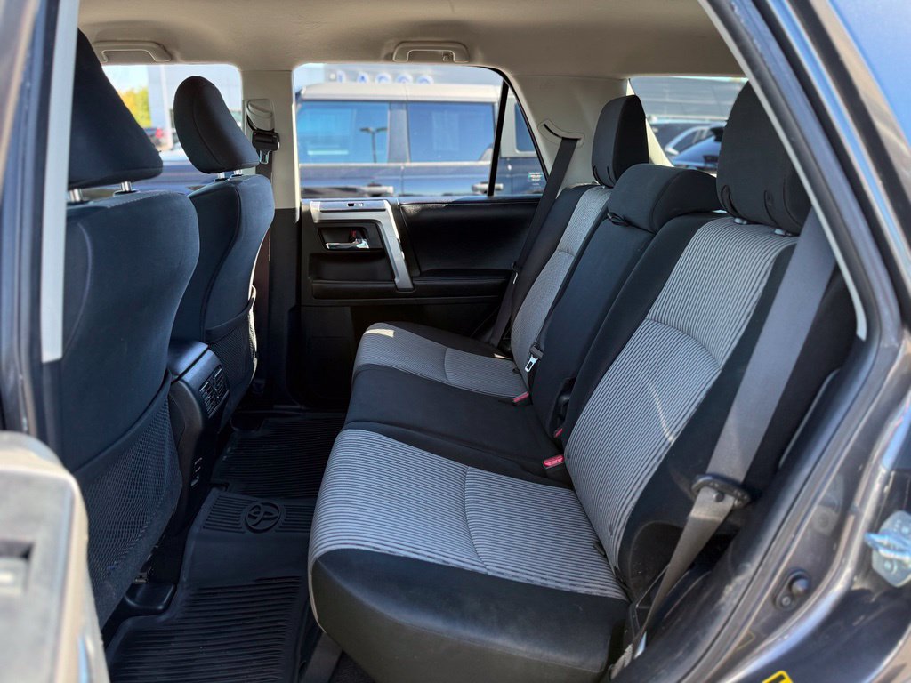 Used 2016 Toyota 4Runner SR5 AWD/4WD image 12