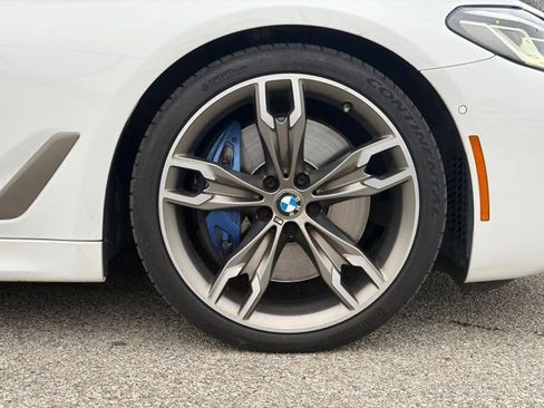 Used 2022 BMW M550i xDrive w/ Executive Package image 34