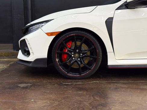 Used 2019 Honda Civic Type R image 4
