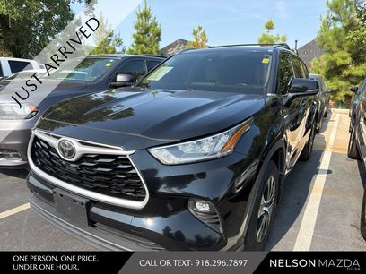 Used 2020 Toyota Highlander XLE