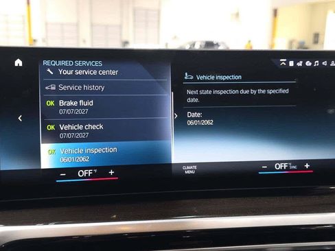 Used 2023 BMW i4 eDrive40 w/ Premium Package RWD image 3