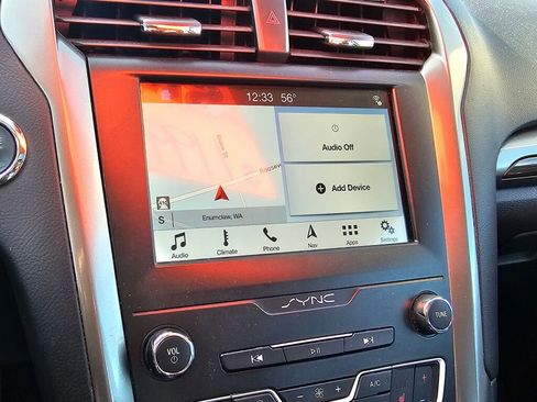 Used 2019 Ford Fusion SEL image 31