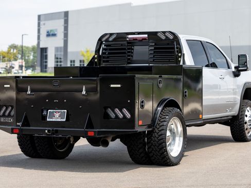 Used 2022 GMC Sierra 3500 Denali w/ Denali Ultimate Package AWD/4WD image 13