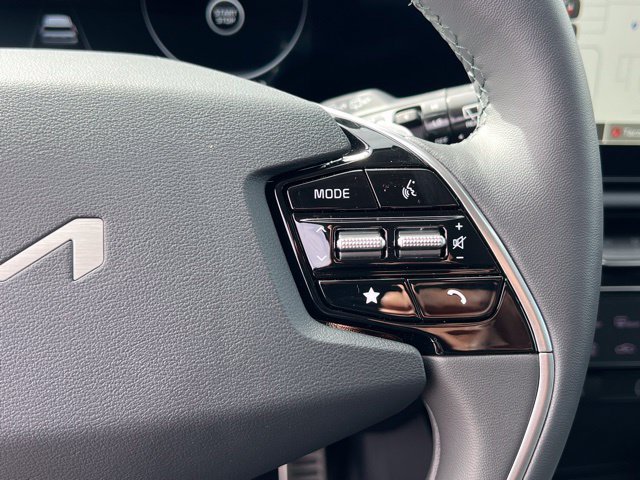 New 2026 Kia Niro Wave w/ Wave Preserve Package FWD image 24