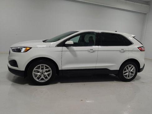 Used 2024 Ford Edge SEL image 2