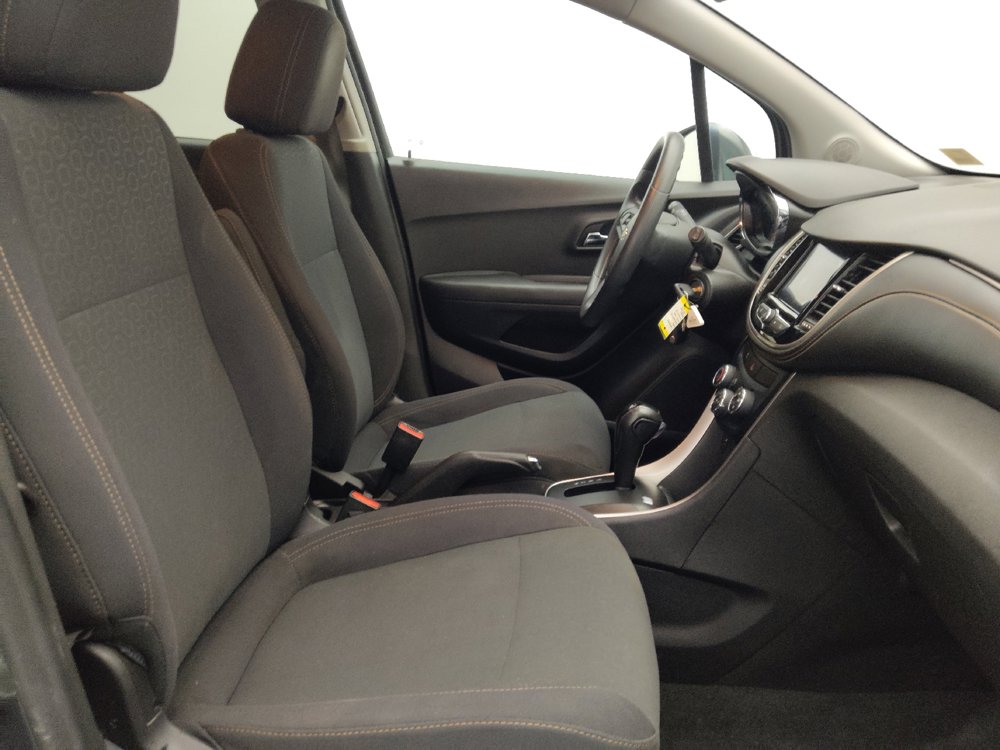 Used 2020 Chevrolet Trax LS w/ Tint and Cruise Package FWD image 21