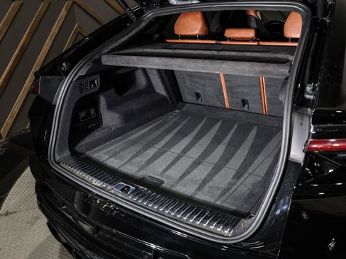 Used 2023 Lamborghini Urus S image 57