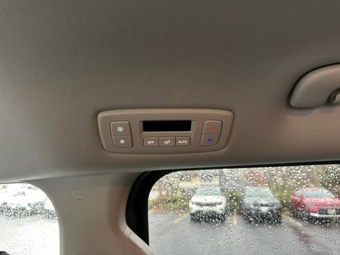 New 2026 Kia Carnival image 16