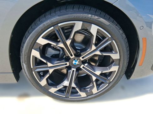 Used 2025 BMW 230i 230i w/ Convenience Package image 11