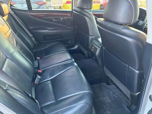 Used 2008 Lexus LS 460 image 33