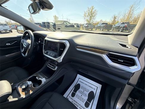 Certified 2023 GMC Acadia SLE w/ Driver Convenience Package image 27