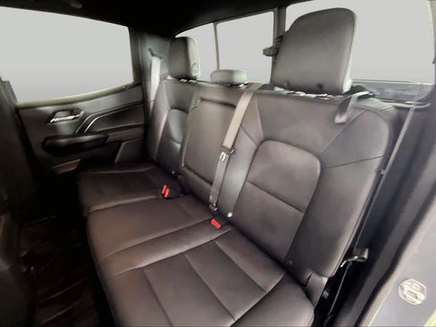 Used 2024 GMC Canyon Elevation w/ Elevation Premium Package RWD image 16
