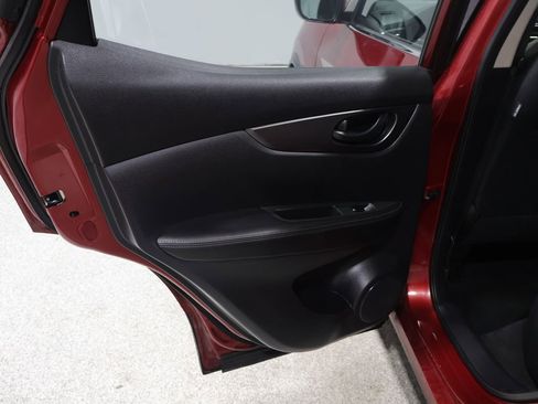 Used 2021 Nissan Rogue Sport S AWD/4WD image 19