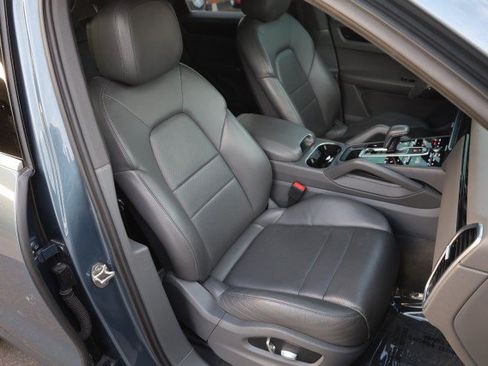 Used 2019 Porsche Cayenne AWD/4WD image 47