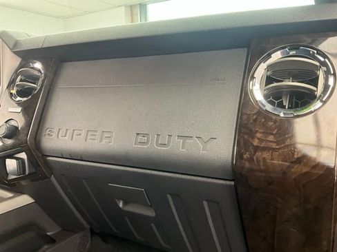 Used 2015 Ford F250 Platinum image 11