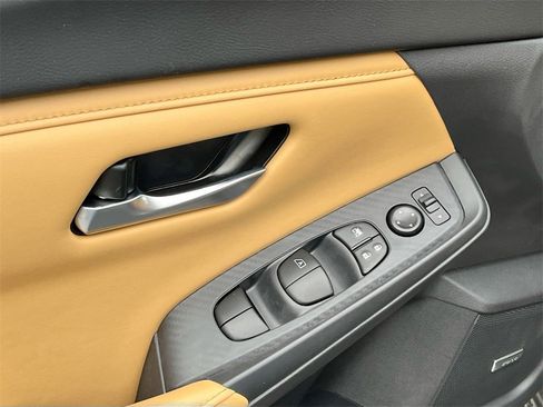 Certified 2025 Nissan Sentra SV w/ SV Premium Package image 17