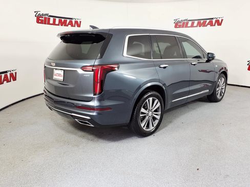 Used 2020 Cadillac XT6 Premium Luxury FWD image 4