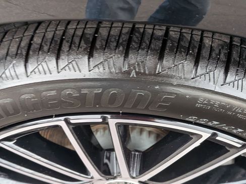 Certified 2025 Mercedes-Benz C 300 4MATIC Sedan image 11