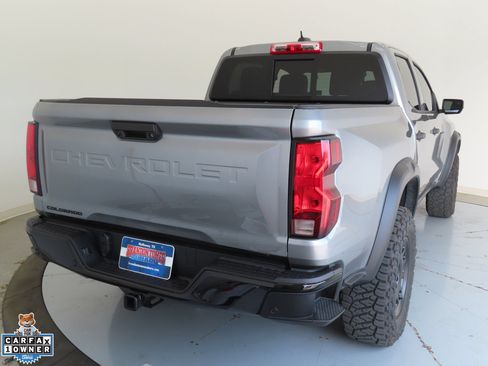 Used 2026 Chevrolet Colorado Trail Boss AWD/4WD image 3