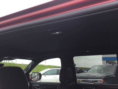 Used 2024 Chevrolet Suburban Premier w/ Premium Package image 16