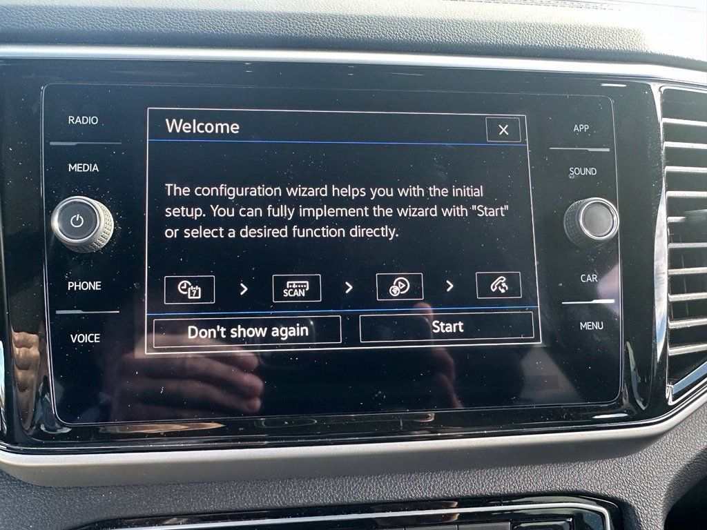Certified 2023 Volkswagen Atlas Cross Sport SE FWD image 17