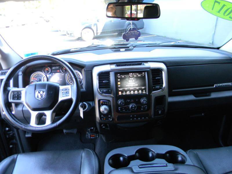 Used 2017 RAM 1500 Laramie AWD/4WD image 18