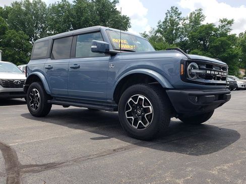 Used 2024 Ford Bronco Outer Banks AWD/4WD image 3