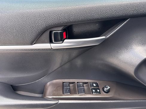 Used 2023 Toyota Camry LE w/ Convenience Package image 11