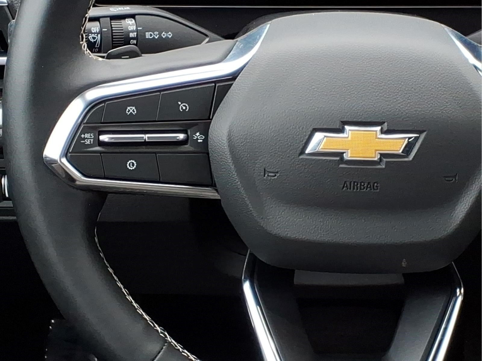 Used 2026 Chevrolet Traverse LT w/ Driver Confidence Package FWD image 10