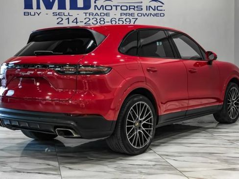 Used 2021 Porsche Cayenne AWD/4WD image 11