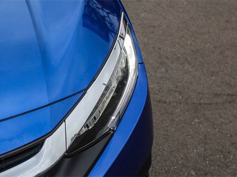 Used 2018 Honda Civic Touring image 16