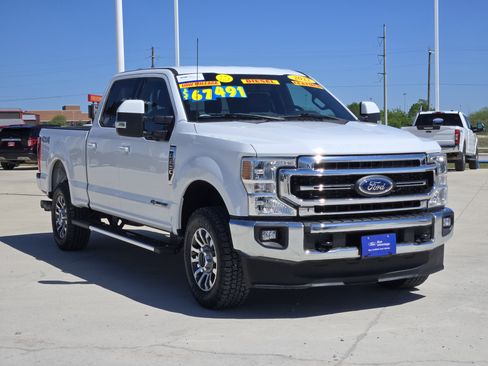 Certified 2022 Ford F250 Lariat w/ Lariat Value Package image 3