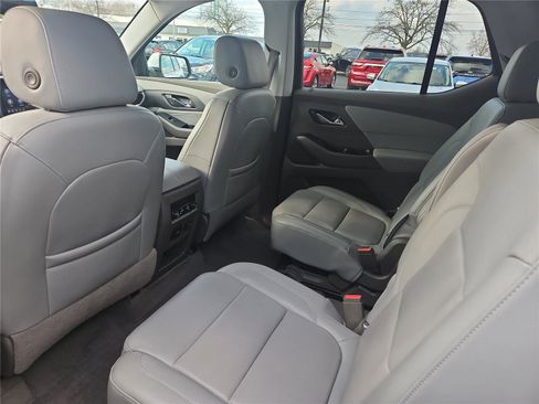Used 2021 Chevrolet Traverse Premier AWD/4WD image 17