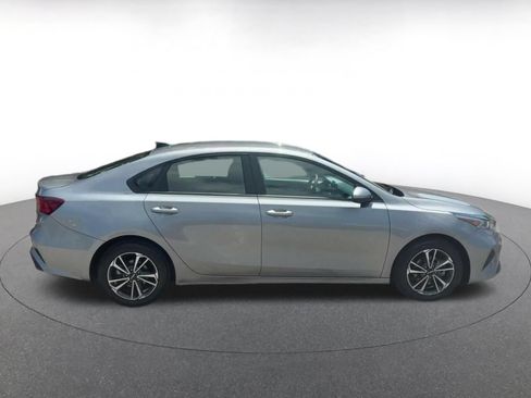 Used 2024 Kia Forte LXS FWD image 16