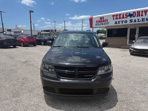 Used 2018 Dodge Journey SE w/ Popular Equipment Group FWD image 2