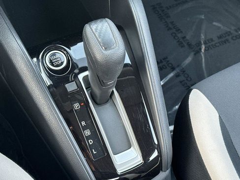 Used 2022 Nissan Versa SV w/ Trunk Package image 19