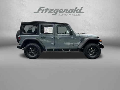 Used 2024 Jeep Wrangler Unlimited image 8