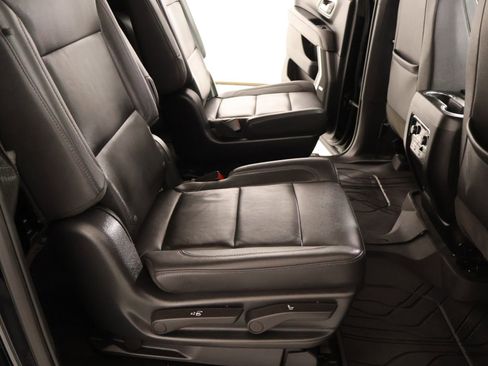 Used 2023 Chevrolet Suburban Z71 w/ Z71 Off-Road Package AWD/4WD image 16