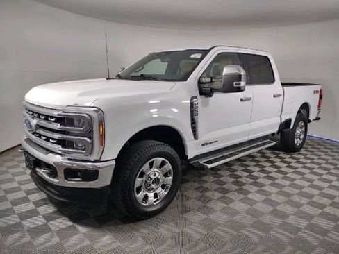 Used 2023 Ford F250 Lariat w/ Chrome Package AWD/4WD image 5