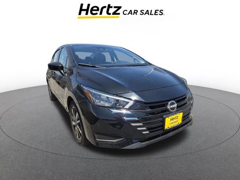 Used 2025 Nissan Versa SV FWD image 1